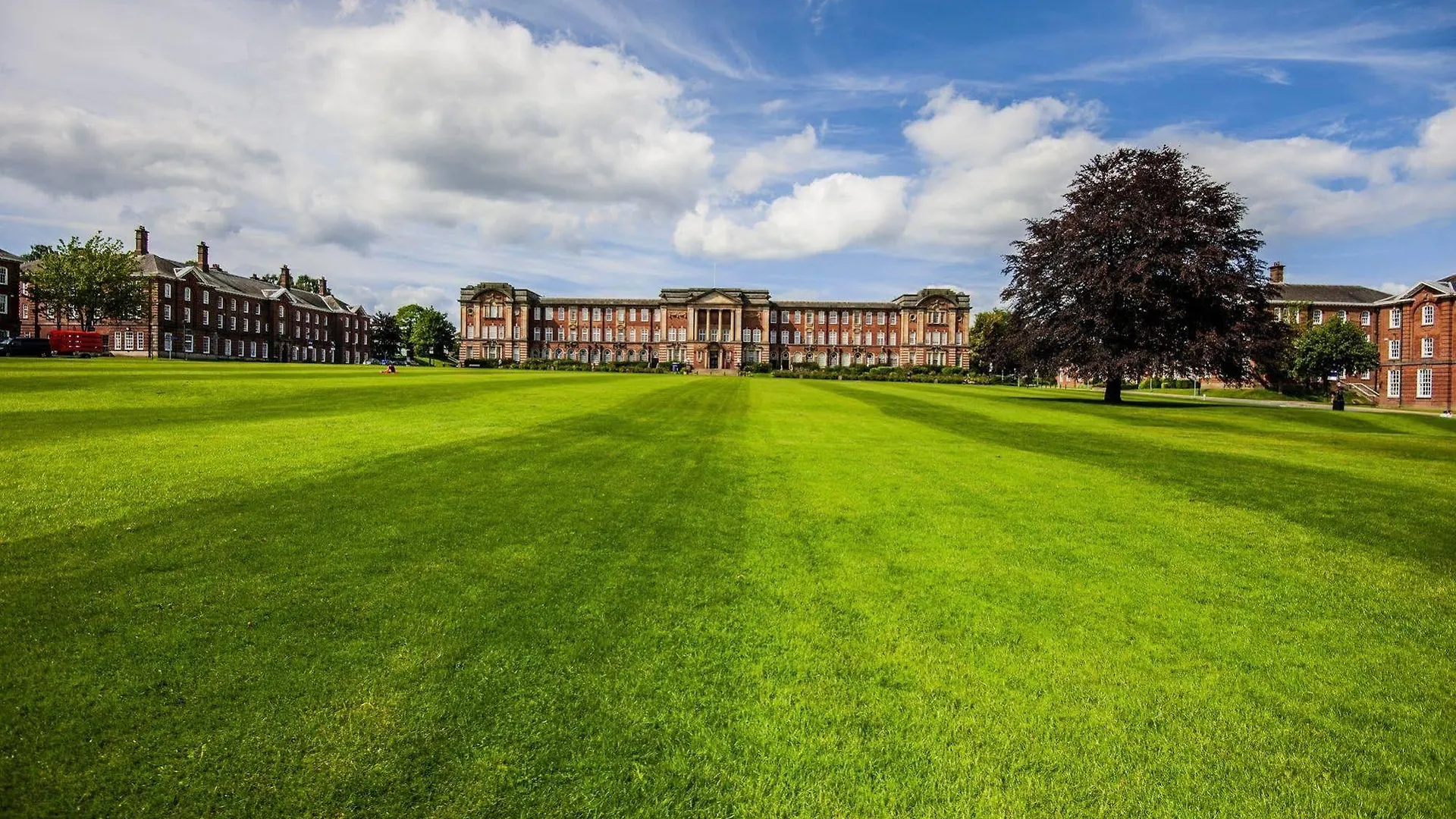 Leeds Beckett Carnegie Village Hotel